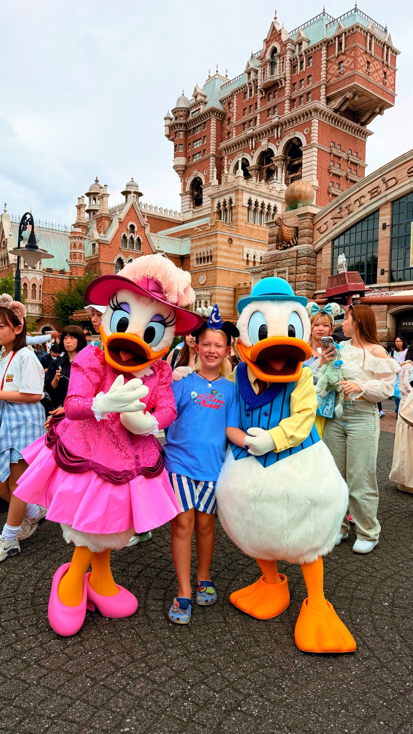 How We Survived Tokyo DisneySea Without Running Ourselves Into the Ground